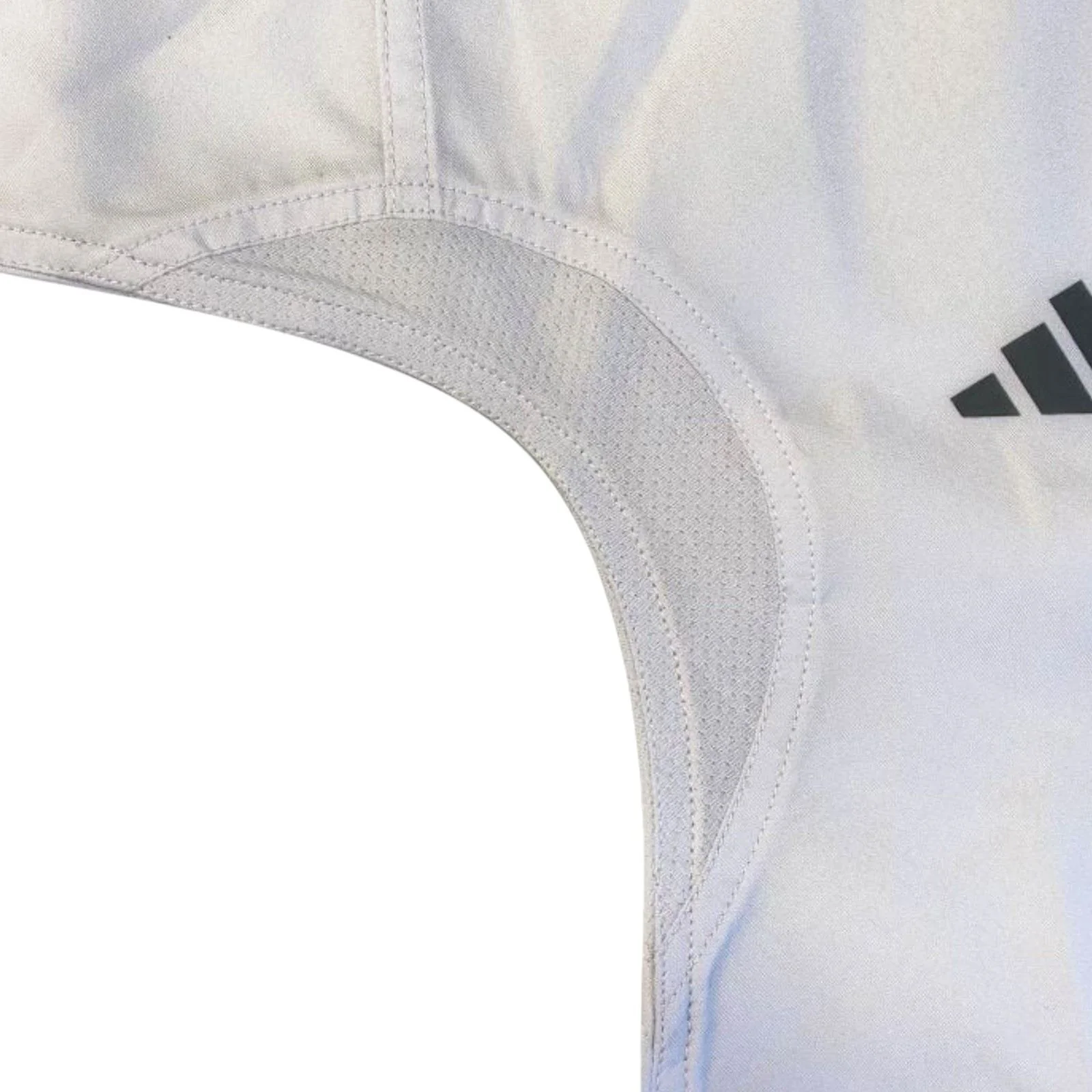adidas K150 WKF Approved Lightweight Karate Uniform - 140cm - Image 3