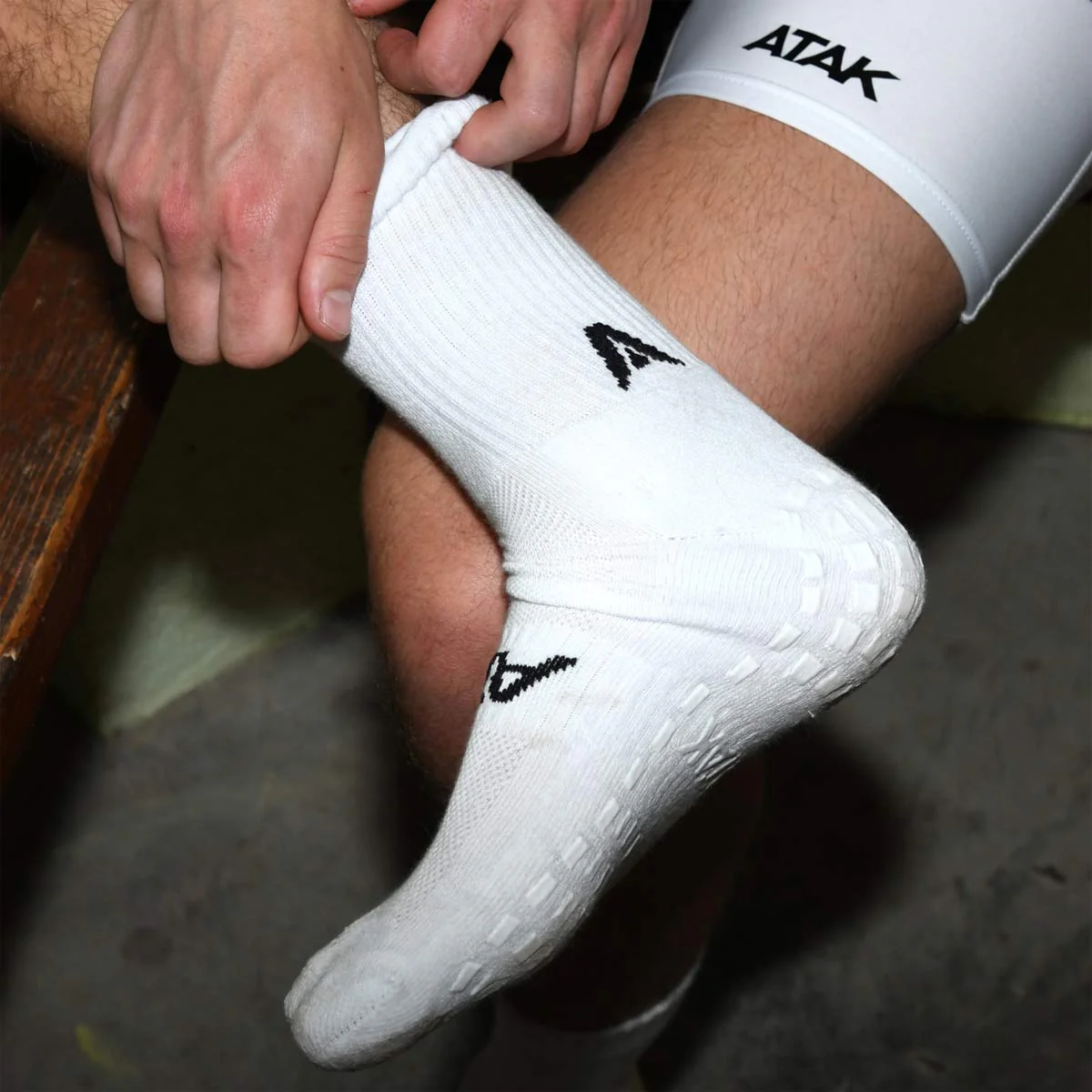 Atak Shox Grip Midleg Adults Socks - Image 5