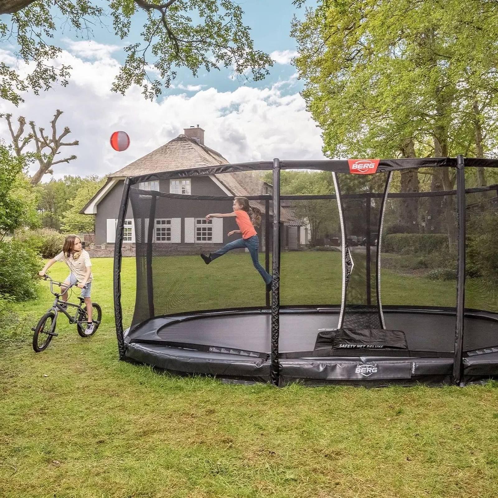 BERG Grand Champion InGround 350 Trampoline Grey + Safety Net Deluxe - Image 2