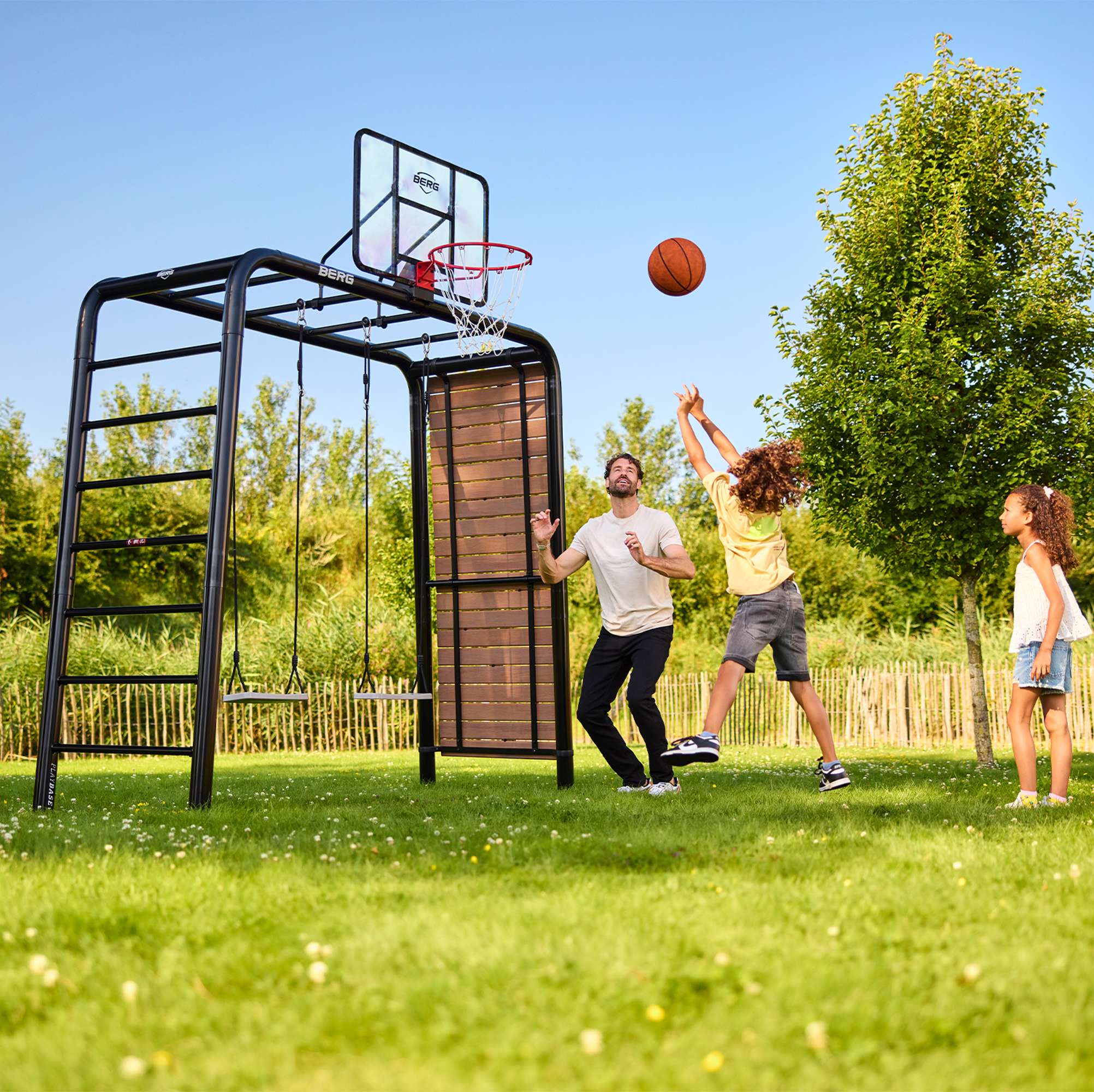 BERG PlayBase Medium + Swing Set - Image 10