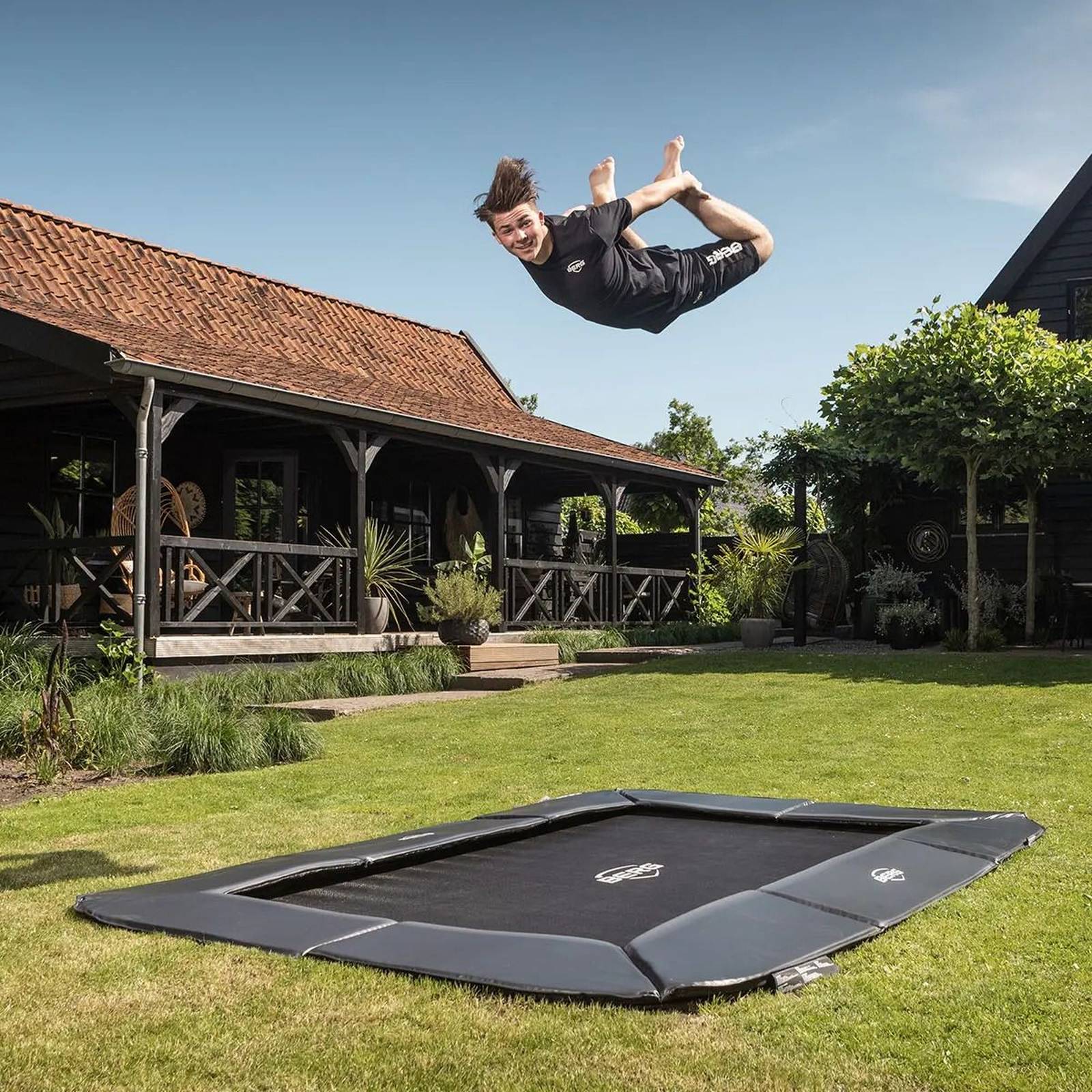 BERG SPORTS Ultim Champion FlatGround 330 Trampoline Grey - Image 2