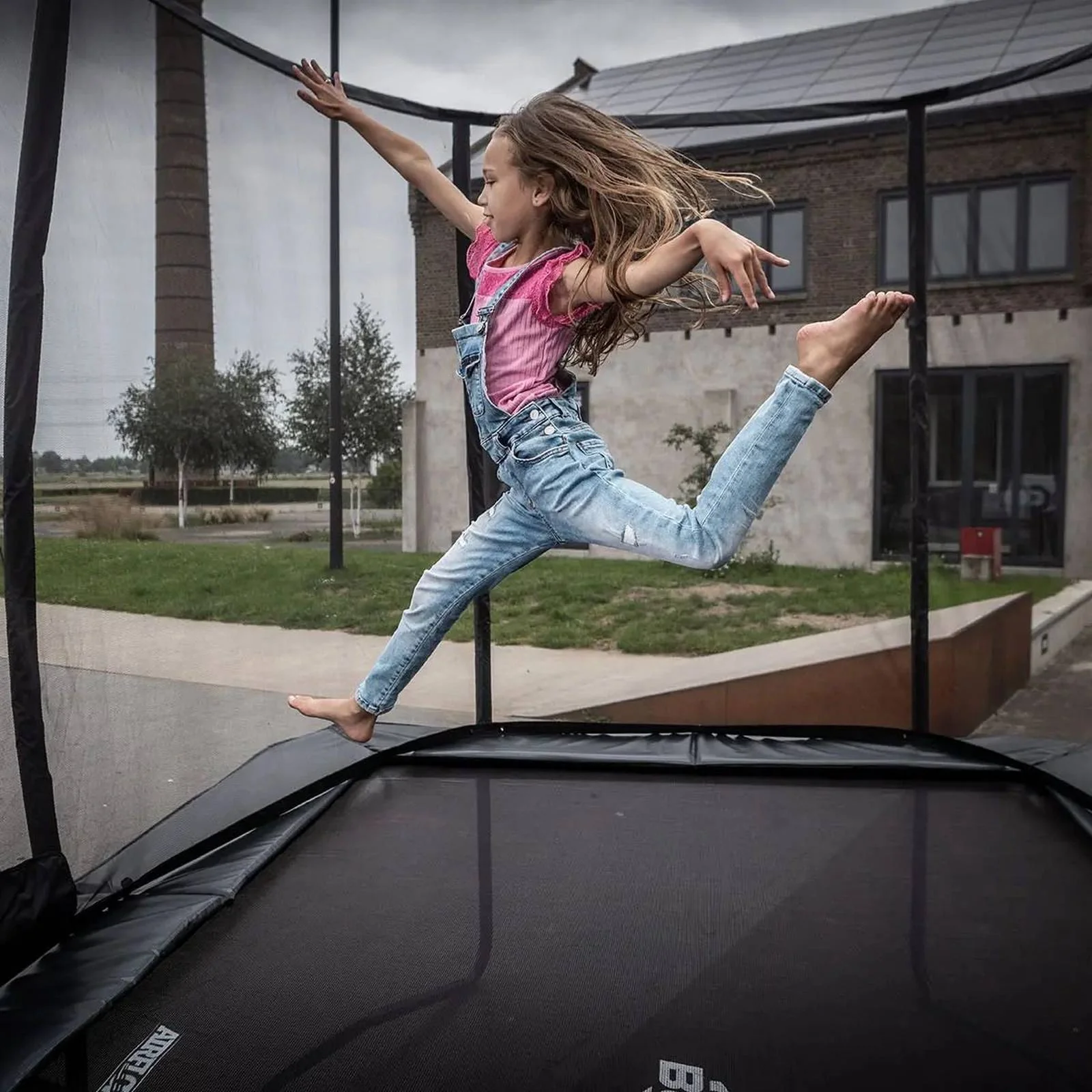 BERG Ultim Champion Regular 410 Trampoline Grey + Safety Net DLX XL - Image 3