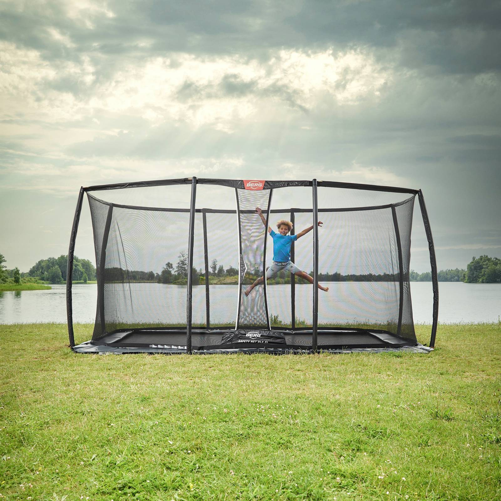 BERG Ultim Elite FlatGround 500 Trampoline Grey + Safety Net DLX XL - Image 3