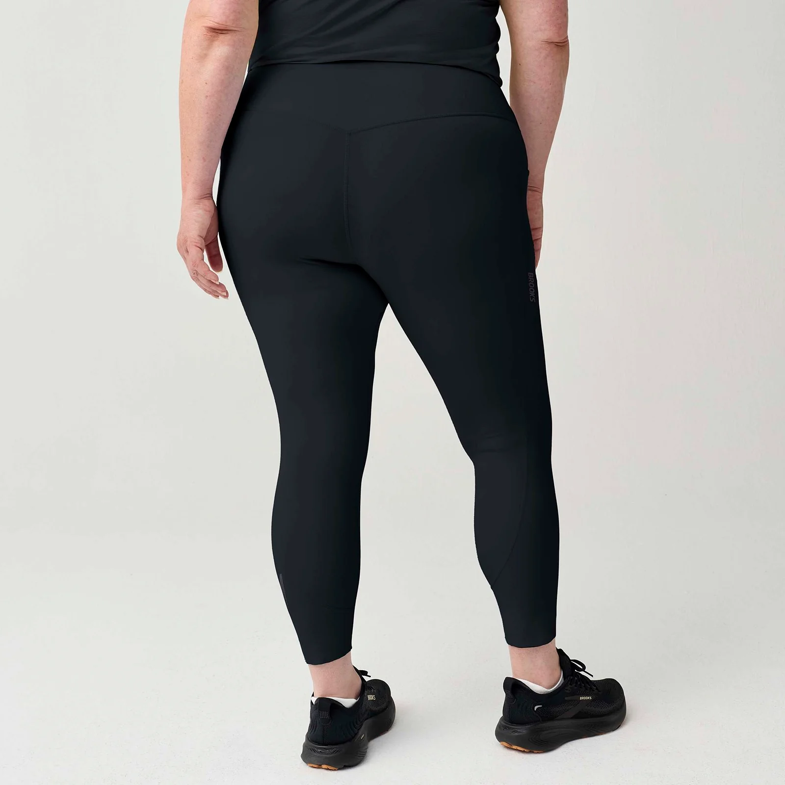 Brooks Chaser Ultra-Soft Womens 7/8 Running Leggings - Image 4