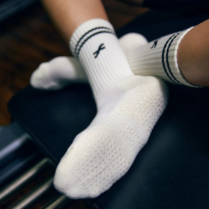 FormSchool Classic Length Womens Grip Crew Socks - Image 3