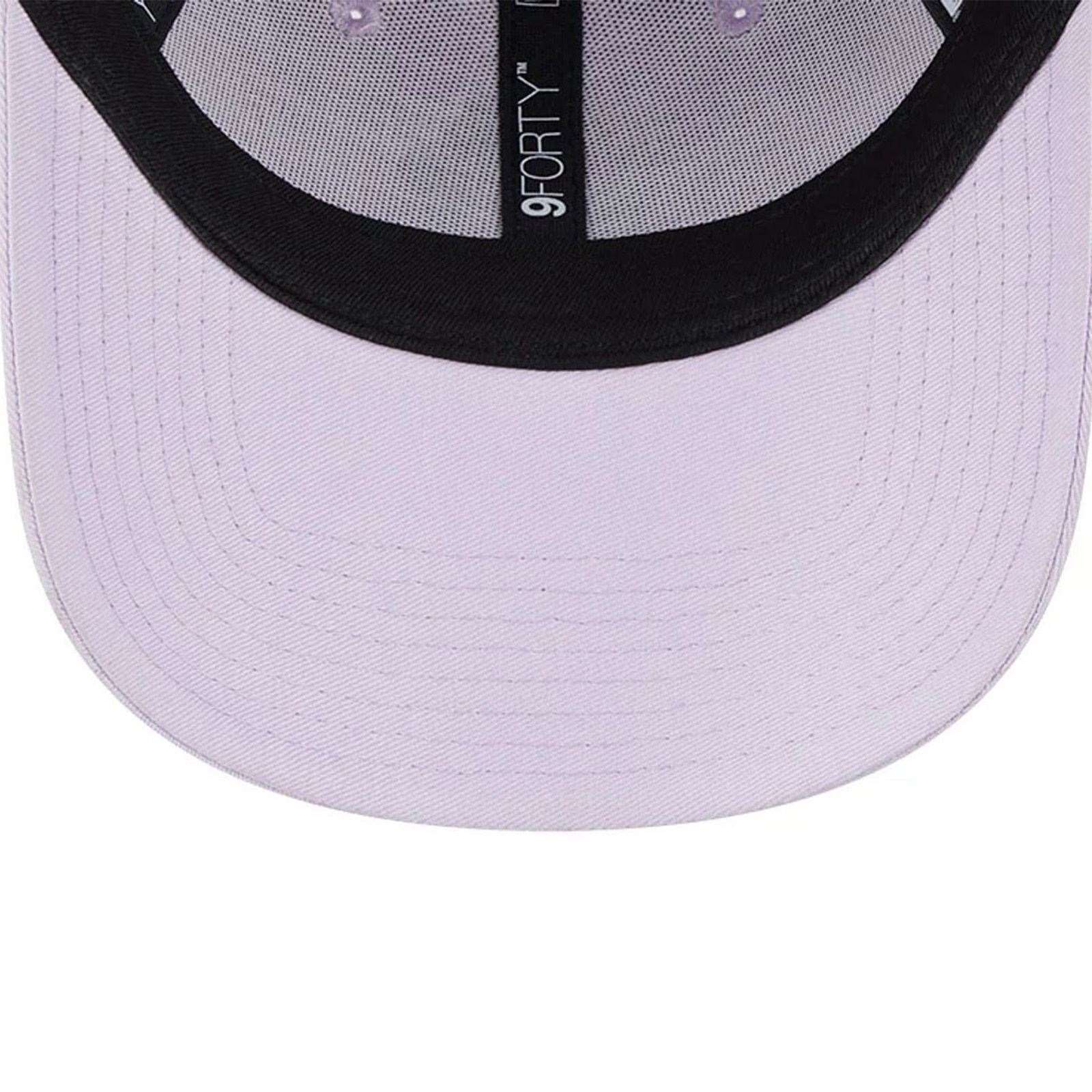 New Era New York Yankees League Essential 9FORTY Adjustable Cap - Image 4