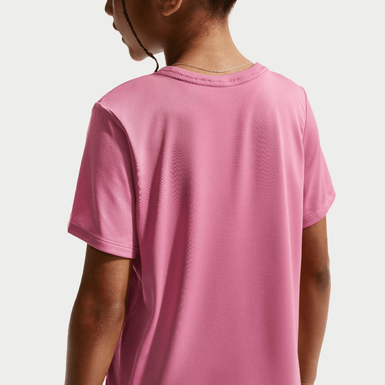 Nike One Fitted Kids Dri-FIT Short-Sleeve Top - Image 4
