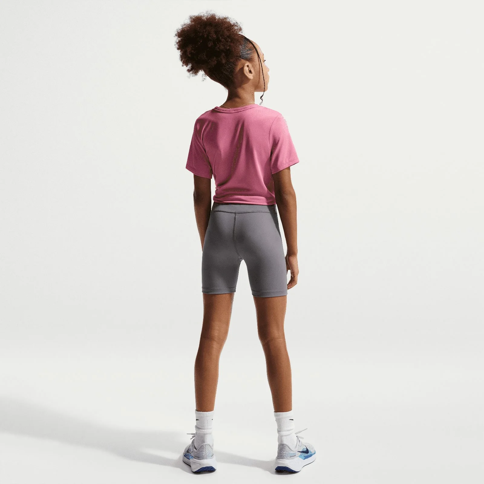 Nike One Fitted Kids Dri-FIT Short-Sleeve Top - Image 7