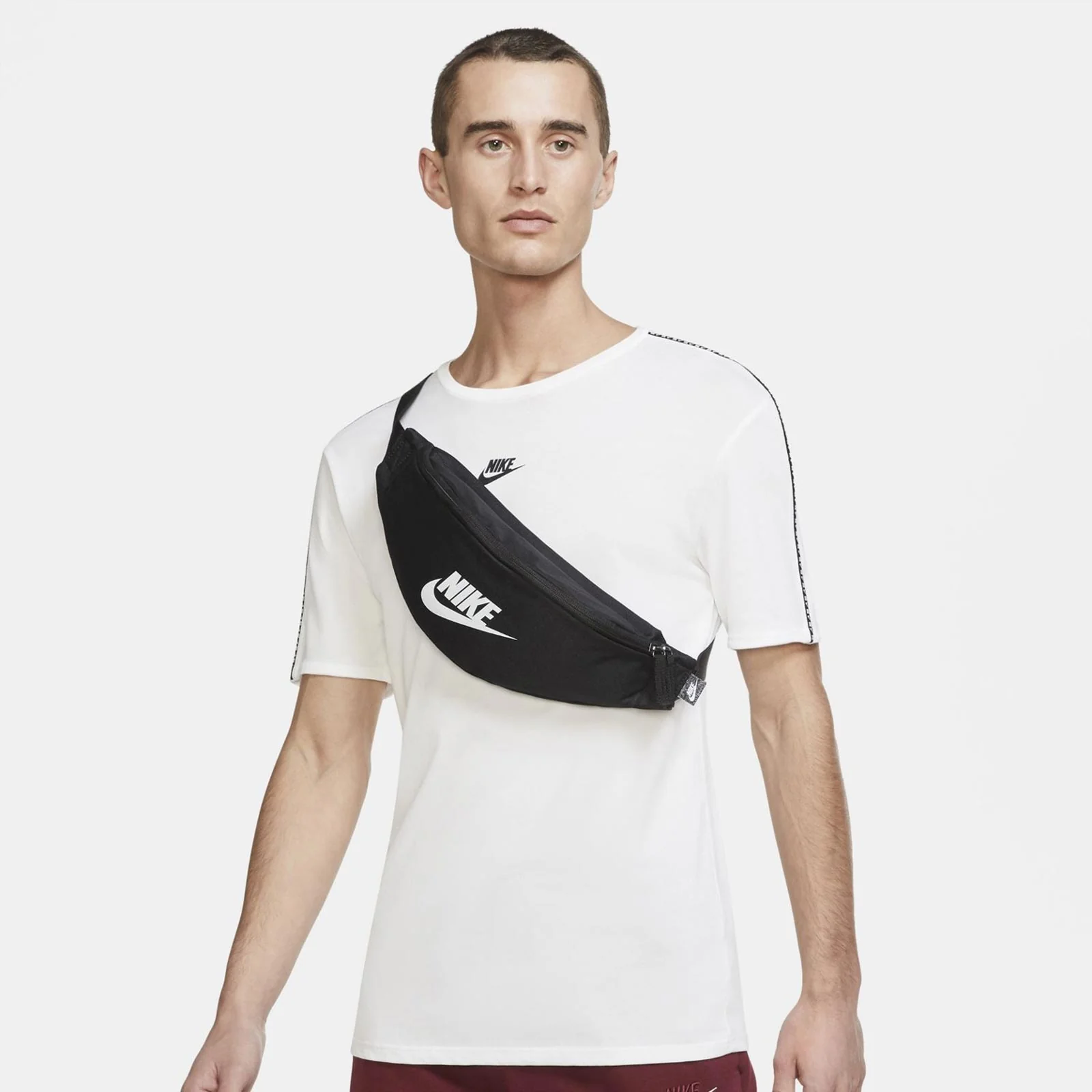 Nike Heritage Waistpack - Image 6