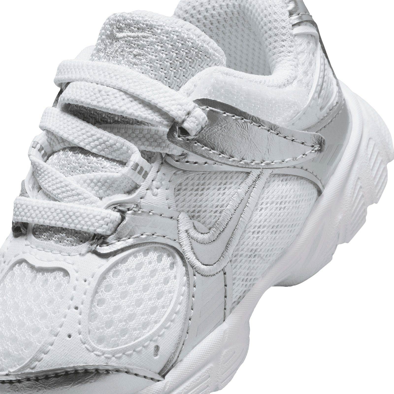 Nike V5 RNR Infant Kids Shoes - Image 5