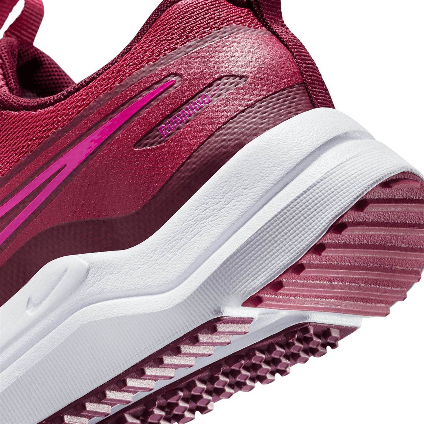 Nike Cosmic Runner Kids Road Running Shoes - Image 6