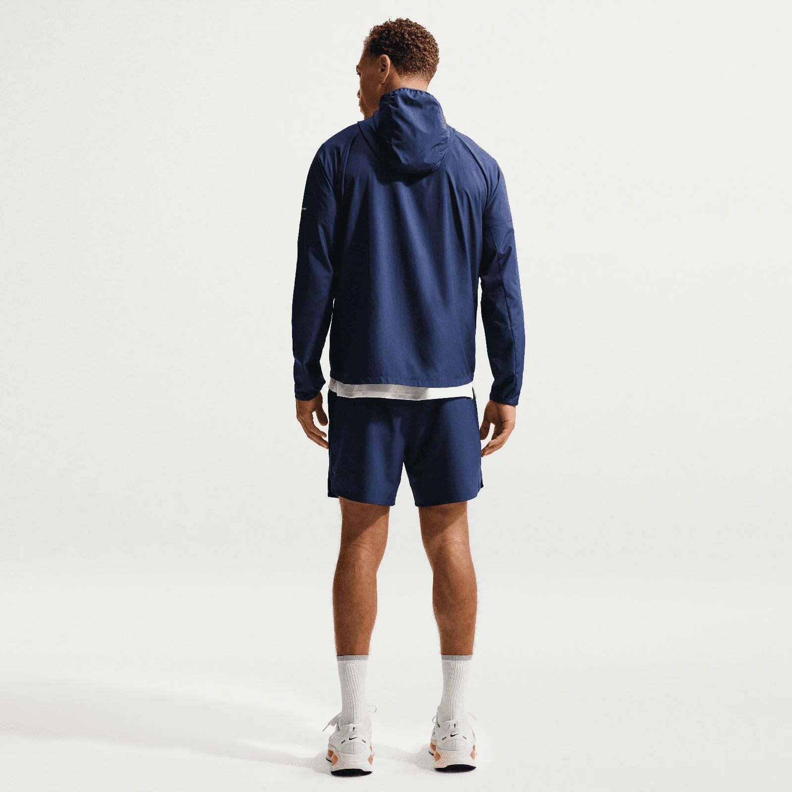 Nike Miler Mens Repel Running Jacket - Image 8