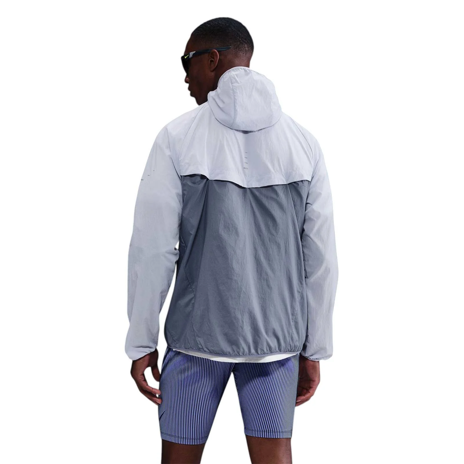 Nike Stride Mens Repel UV Running Jacket - Image 2