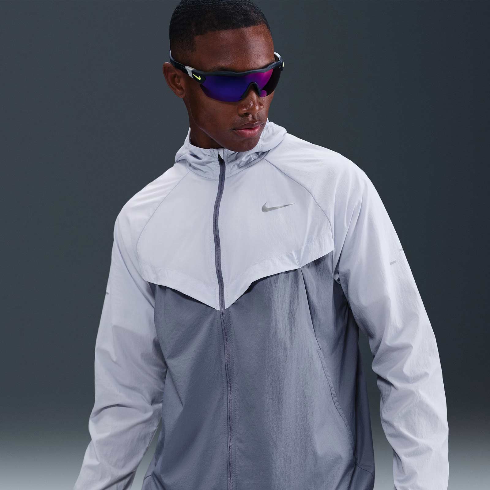 Nike Stride Mens Repel UV Running Jacket - Image 3