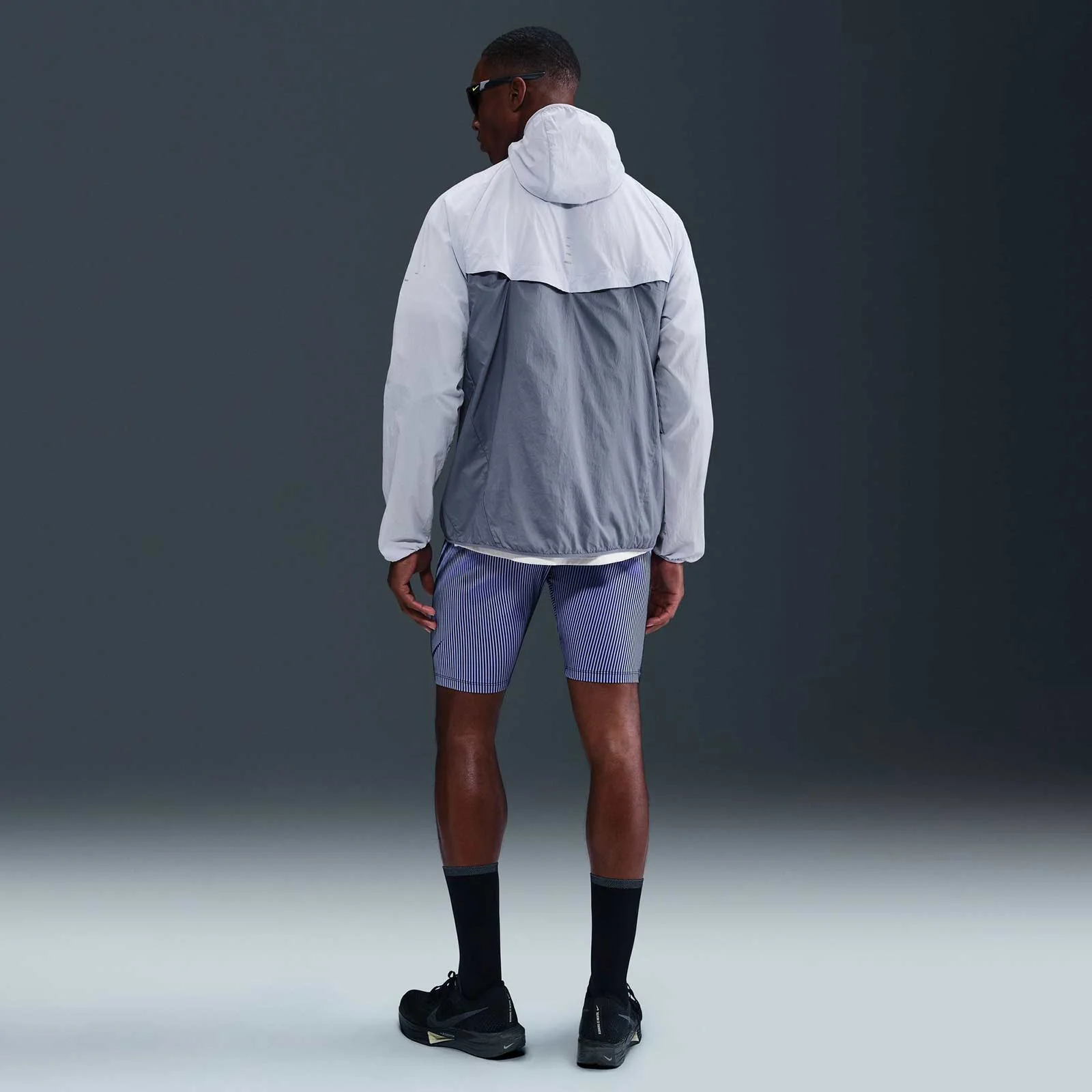 Nike Stride Mens Repel UV Running Jacket - Image 7
