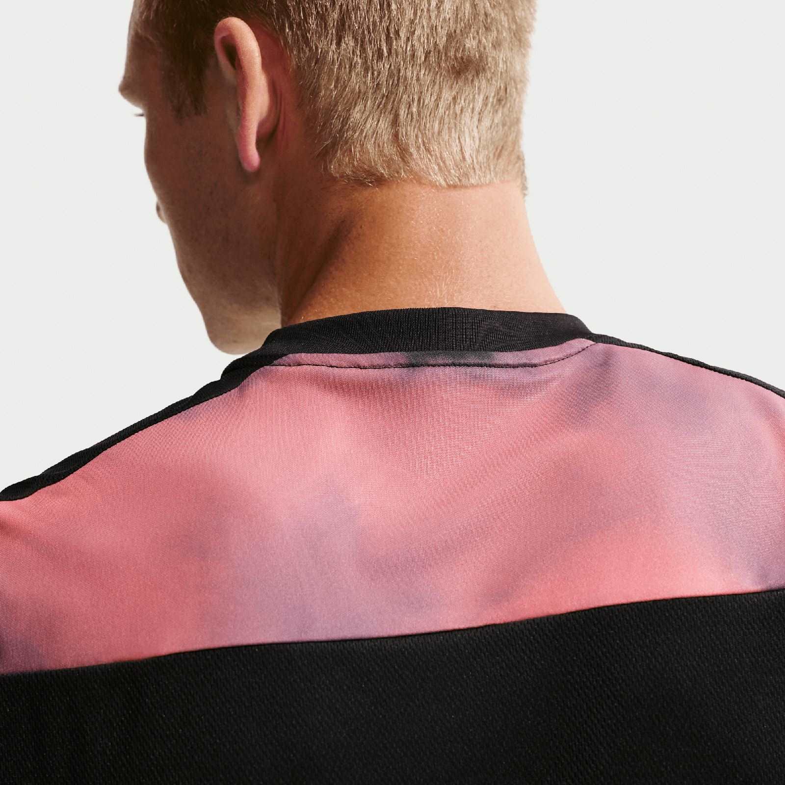 Nike Academy+ Mens Dri-FIT Short-Sleeve Soccer Top - Image 4