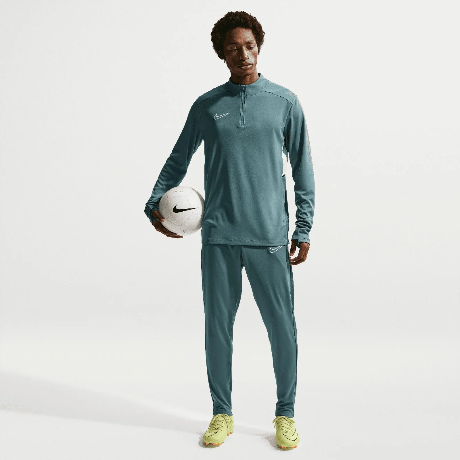 Nike Academy Dri-FIT Long-Sleeve 1/2-Zip Mens Soccer Drill Top - Image 6