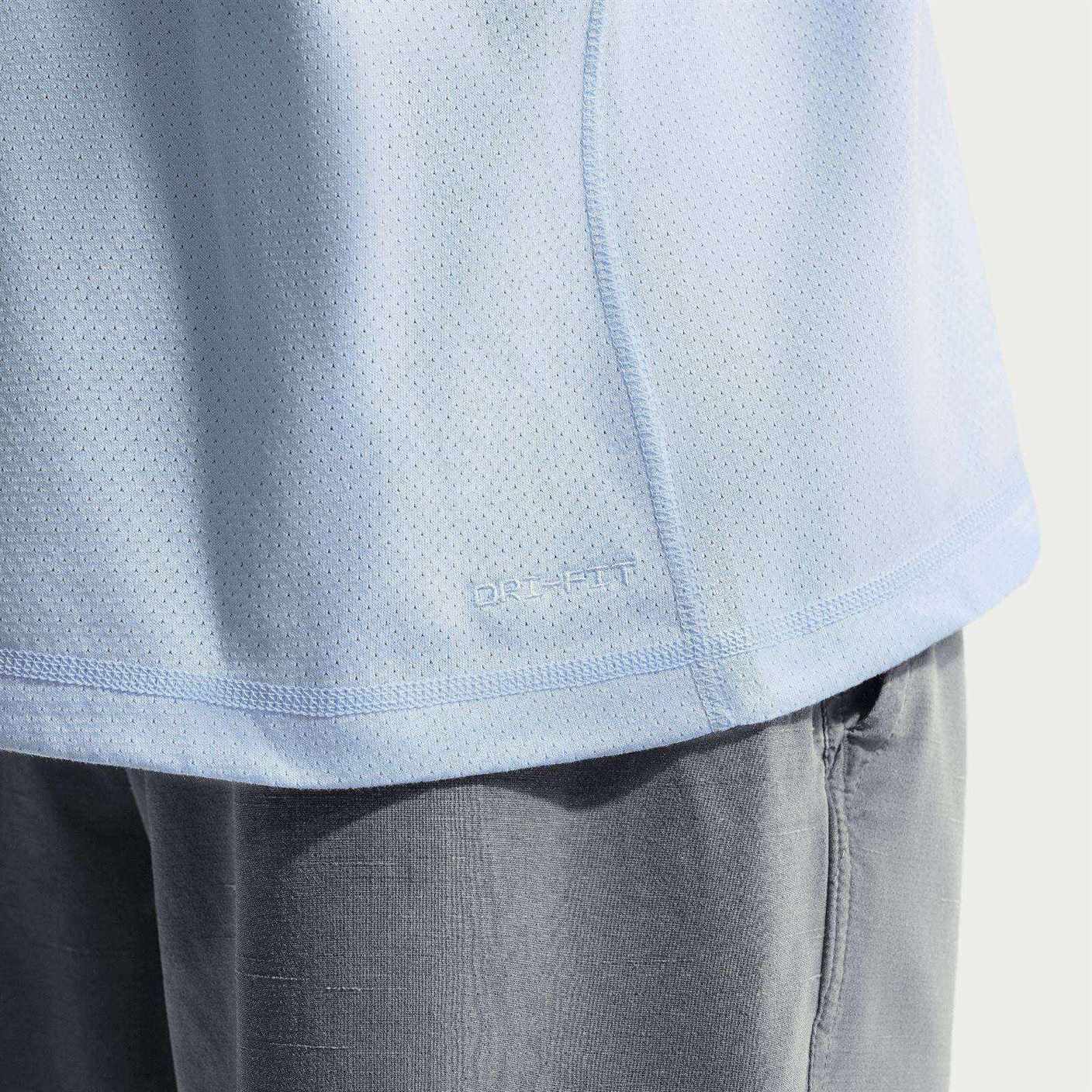 Nike Primary Mens Dri-FIT Short-Sleeve Training Top - Image 4