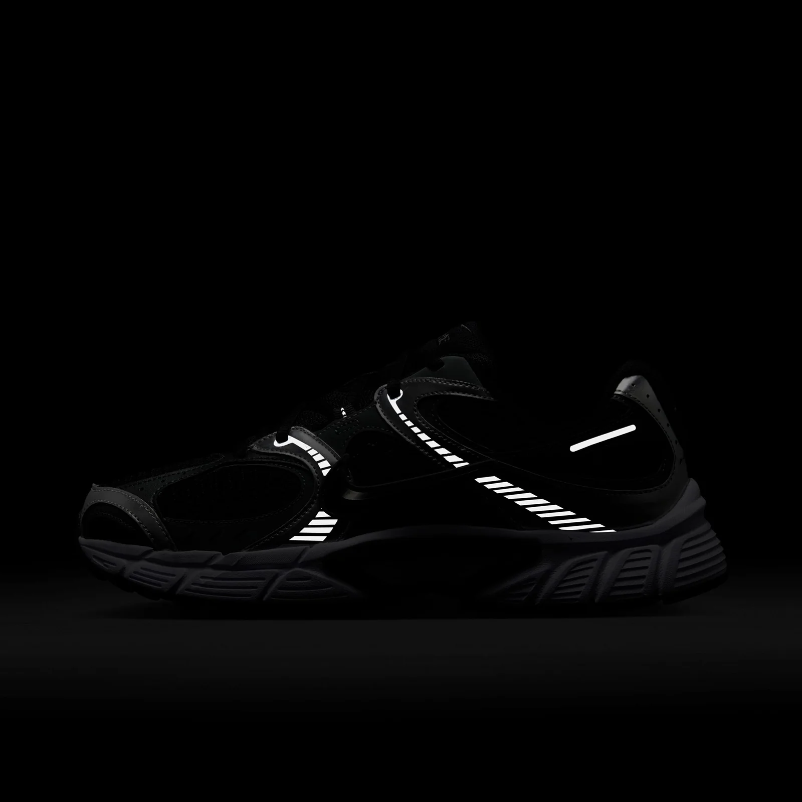 Nike V5 RNR 3 Mens Shoes - Image 9