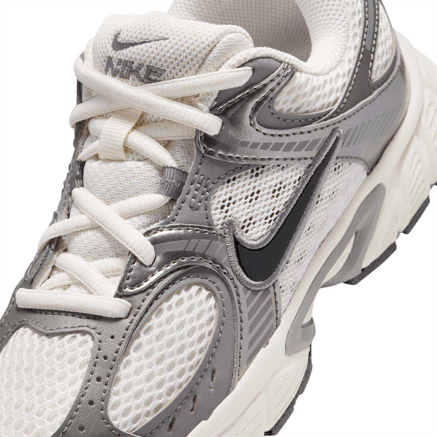Nike V5 RNR Kids Shoes - Image 5