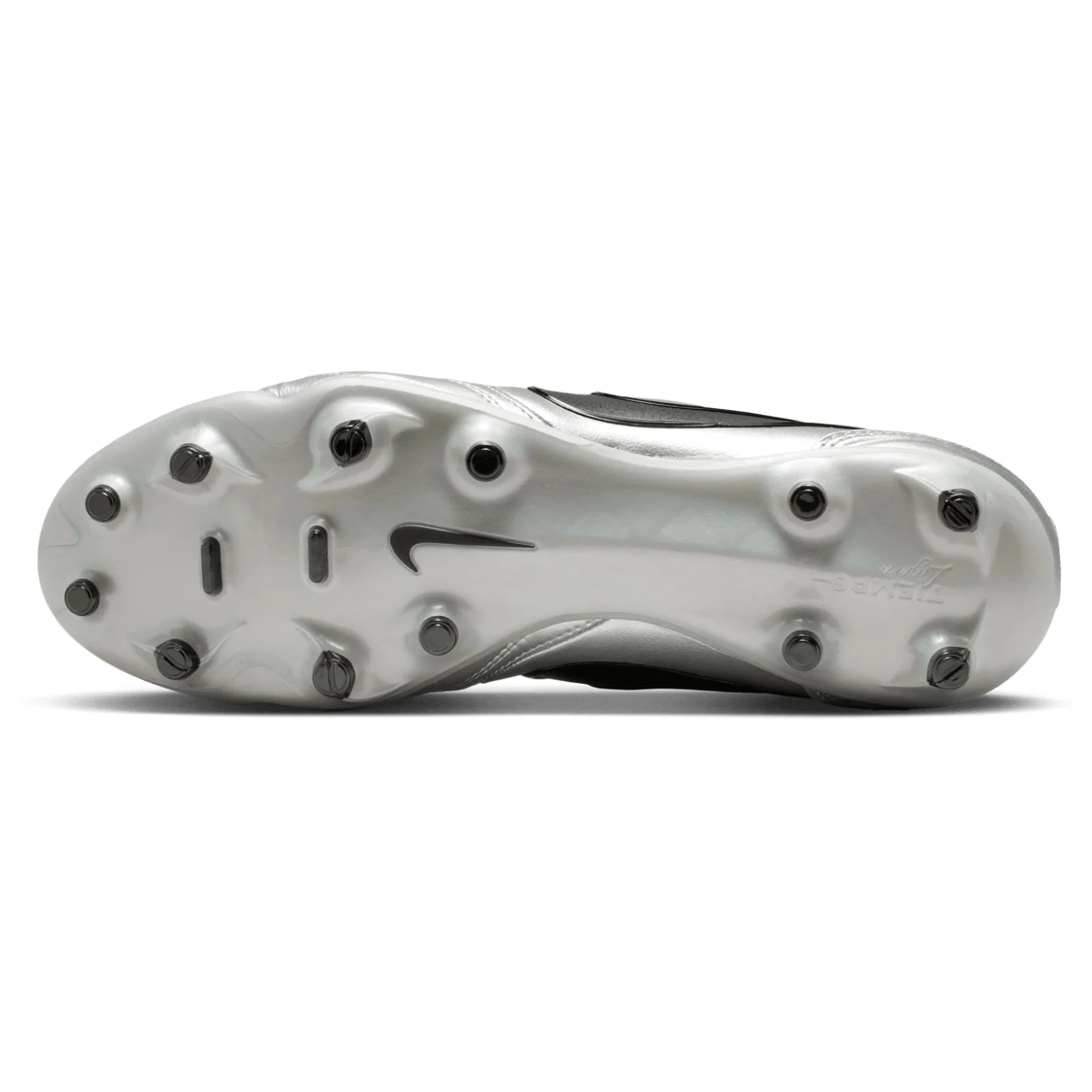 Nike Tiempo Ligera Pro Firm-Ground Low-Top Football Boots - Image 4