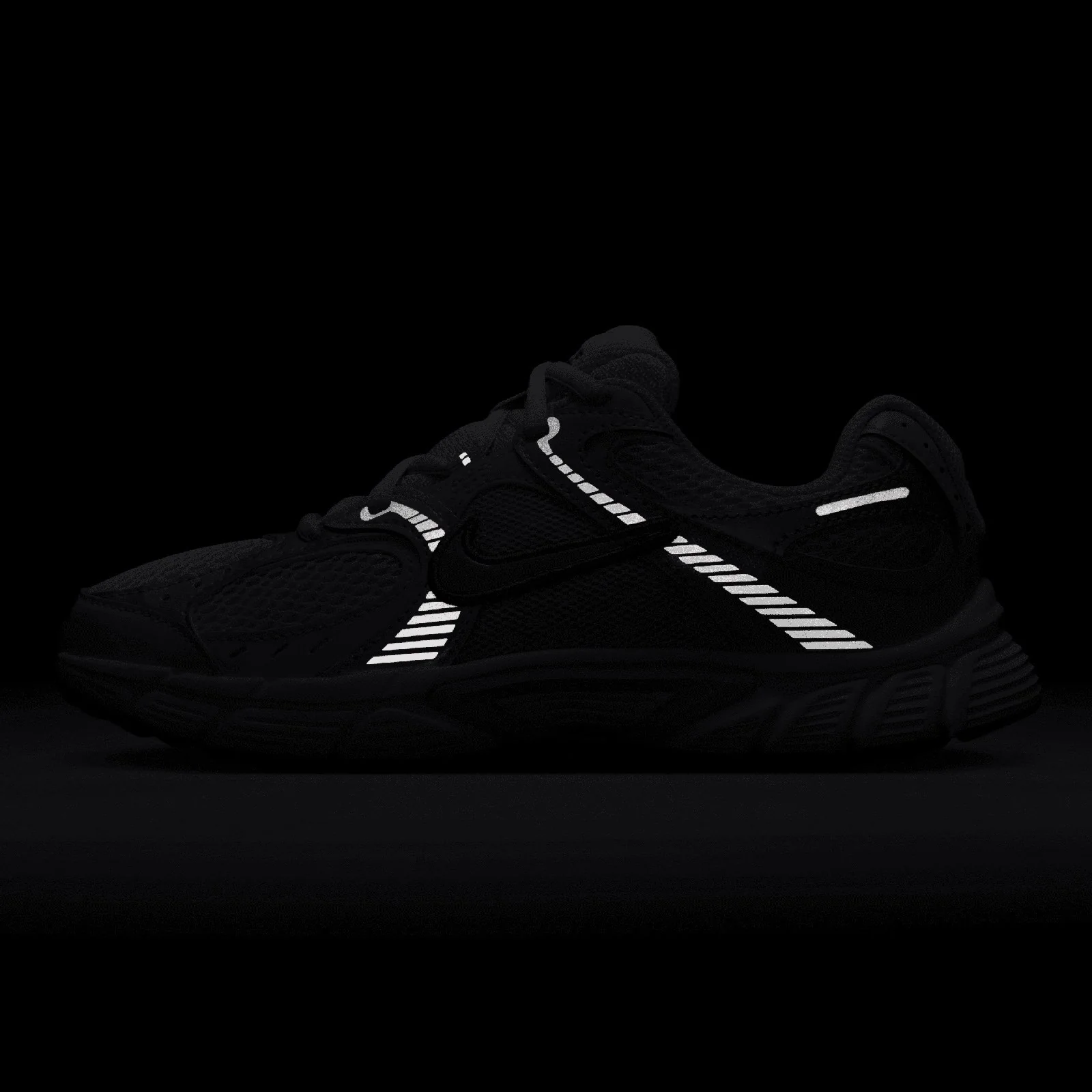 Nike V5 RNR Kids Shoes - Image 9