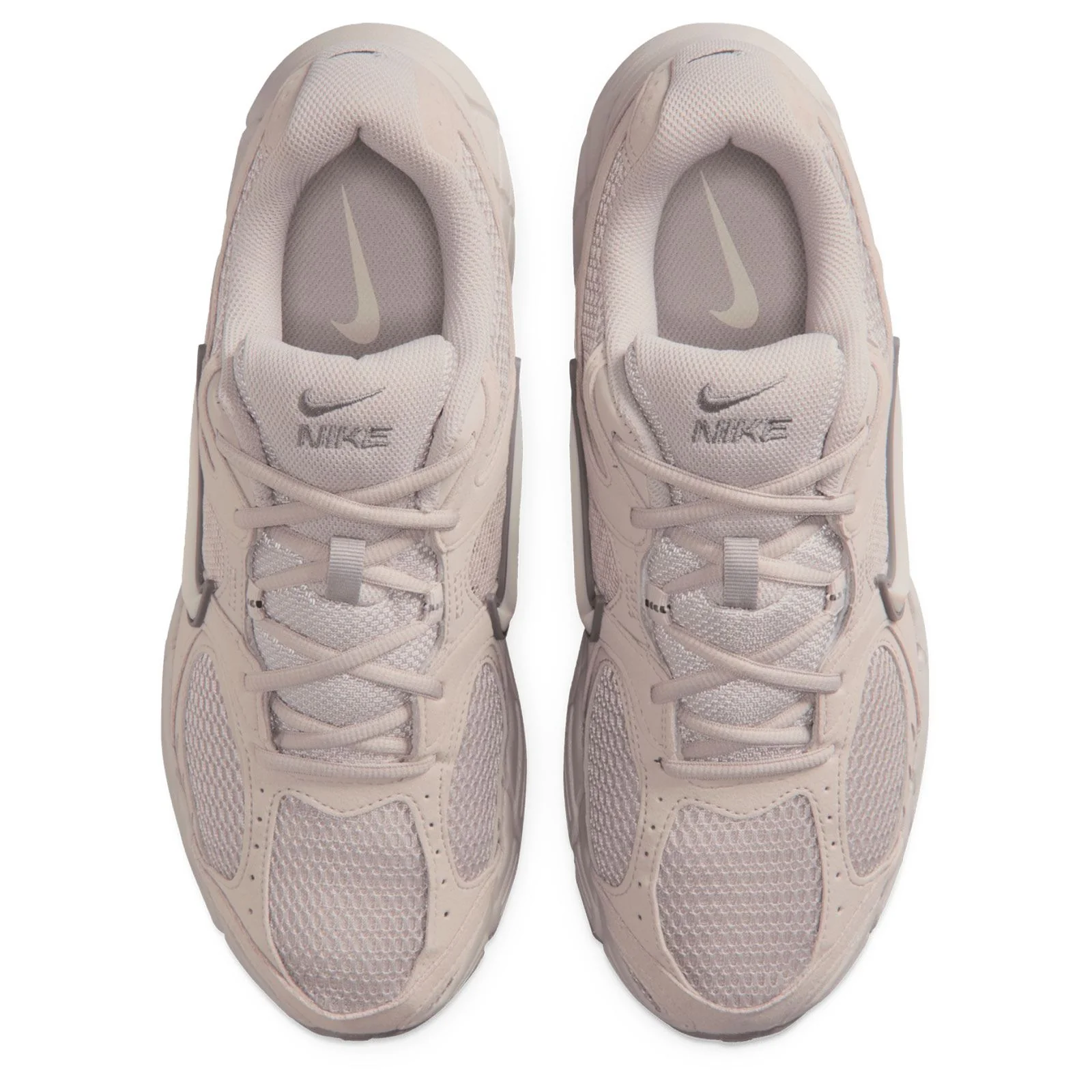 Nike V5 RNR Mens Shoes - Image 3