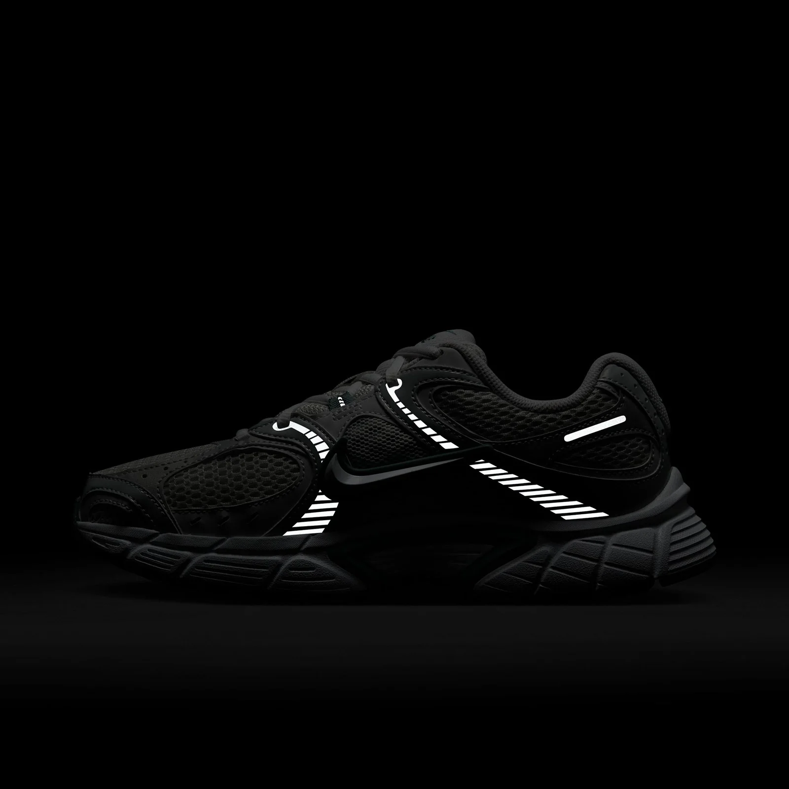 Nike V5 RNR Womens Shoes - Image 9