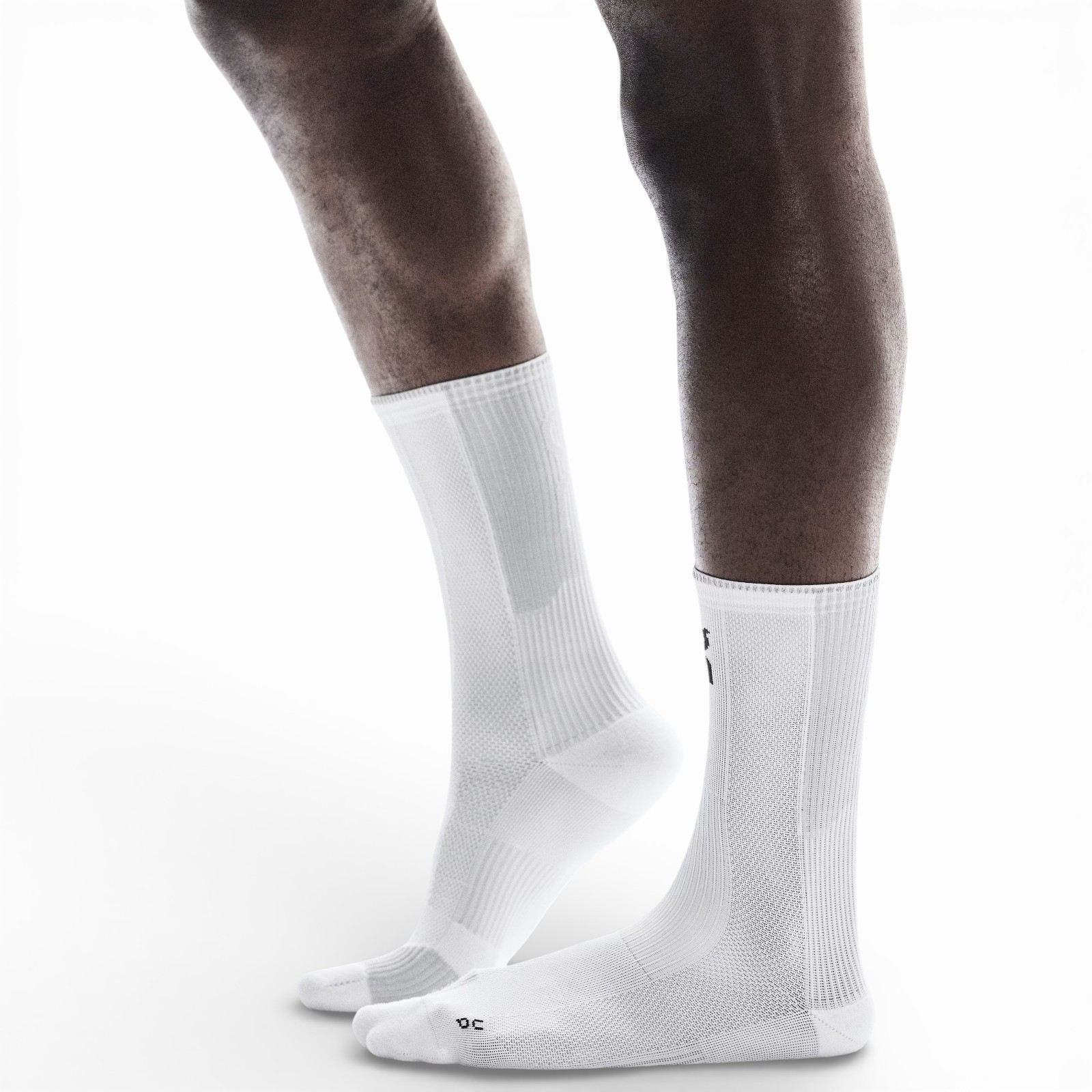 ON Performance Run Arch Support High Running Socks - Image 2