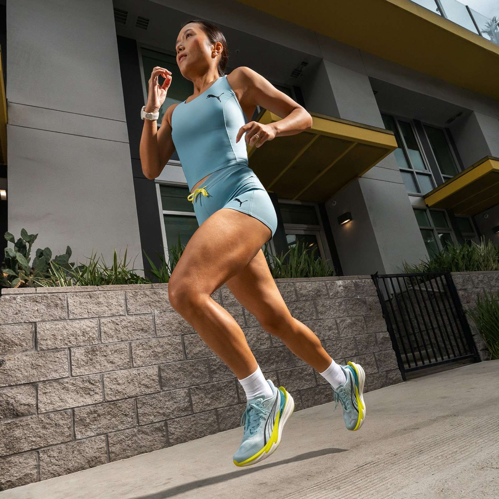 Puma Deviate NITRO™ 4 Womens Cushioned Running Shoes - Image 7