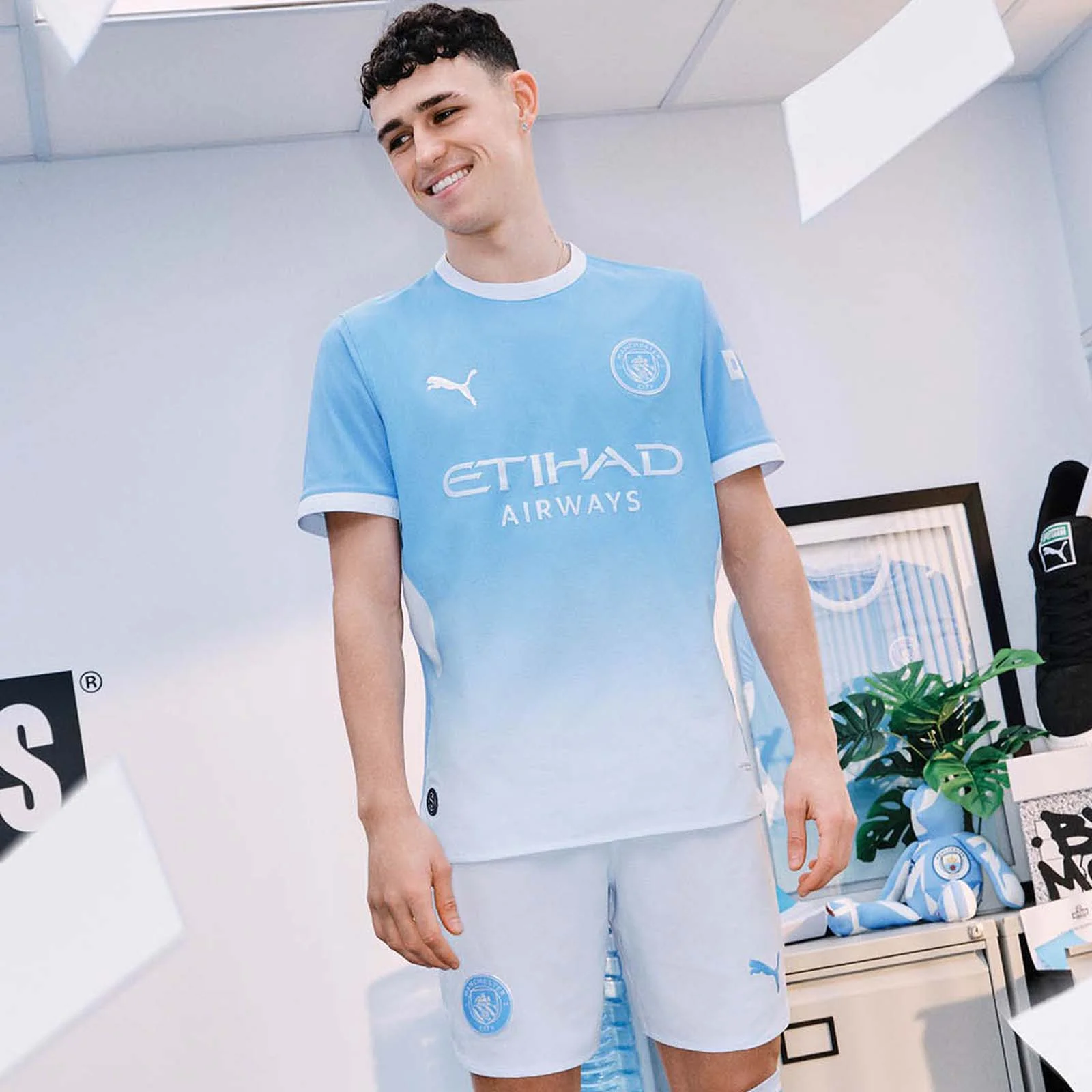 Puma Manchester City FC 2026/27 Adults Long-Sleeve Home Jersey - Image 12