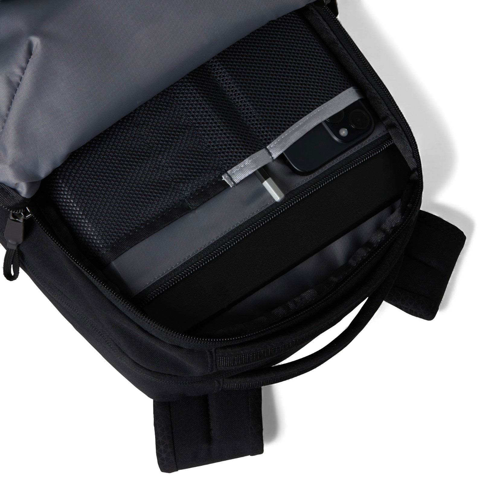 The North Face 28-Litre Jester Water-Repellent Backpack - Image 6