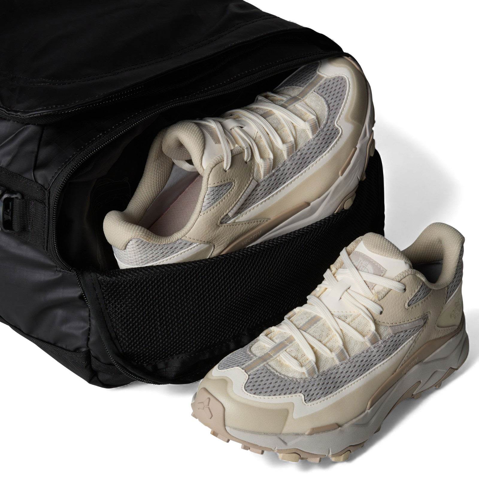 The North Face Base Camp Voyager Duffel Bag 42-Litre - Image 5