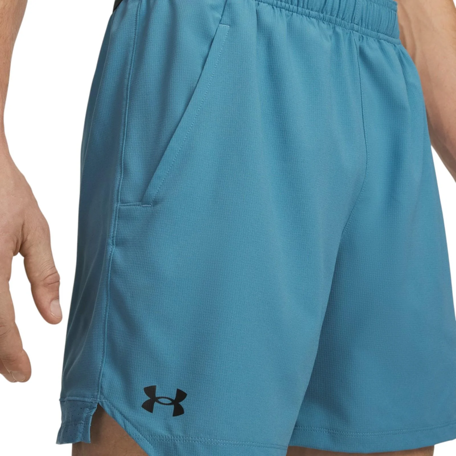 Under Armour Vanish Woven Lightweight Mens 6" Shorts - Image 3