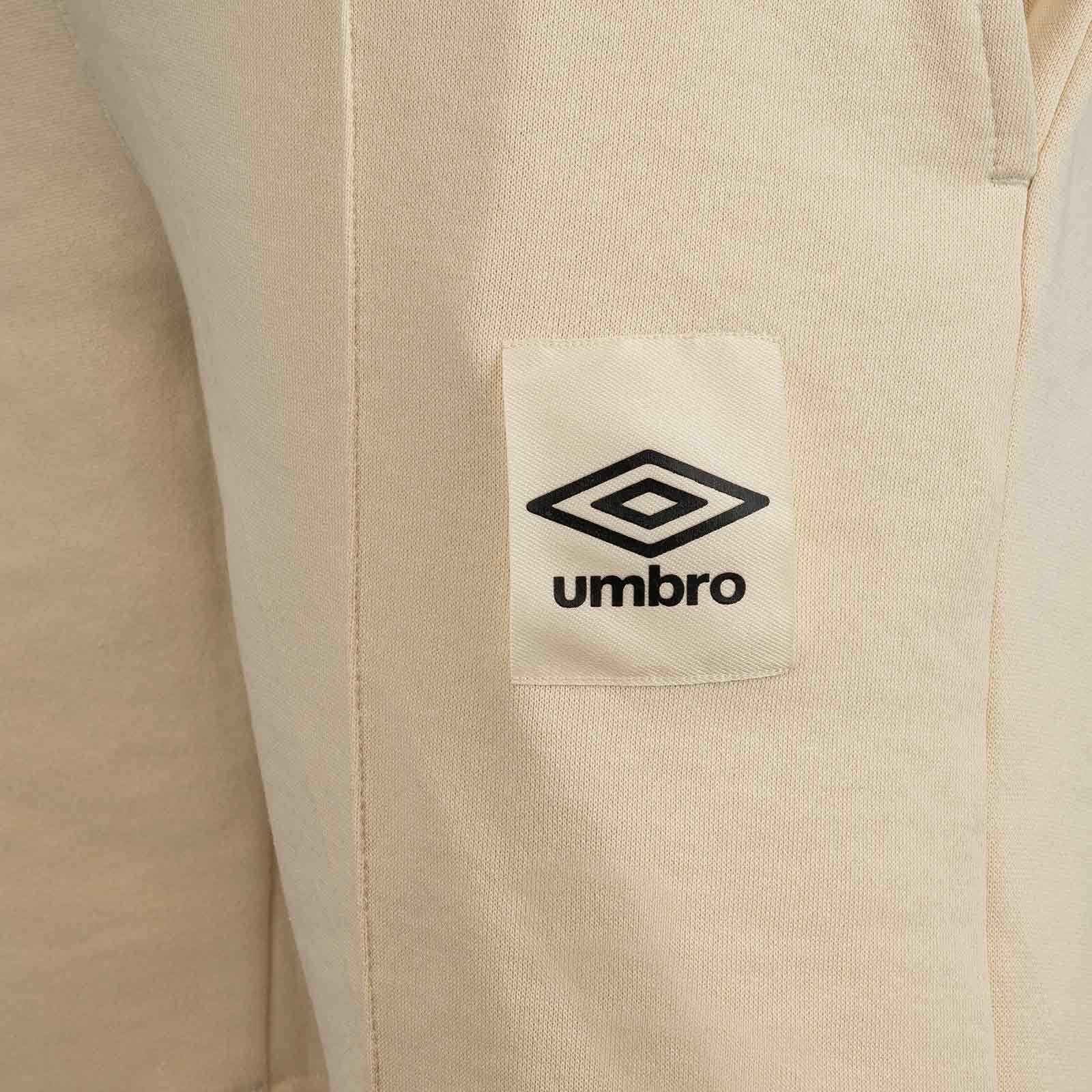 Umbro Relaxed Mens Football Training Shorts - Cream - Image 3
