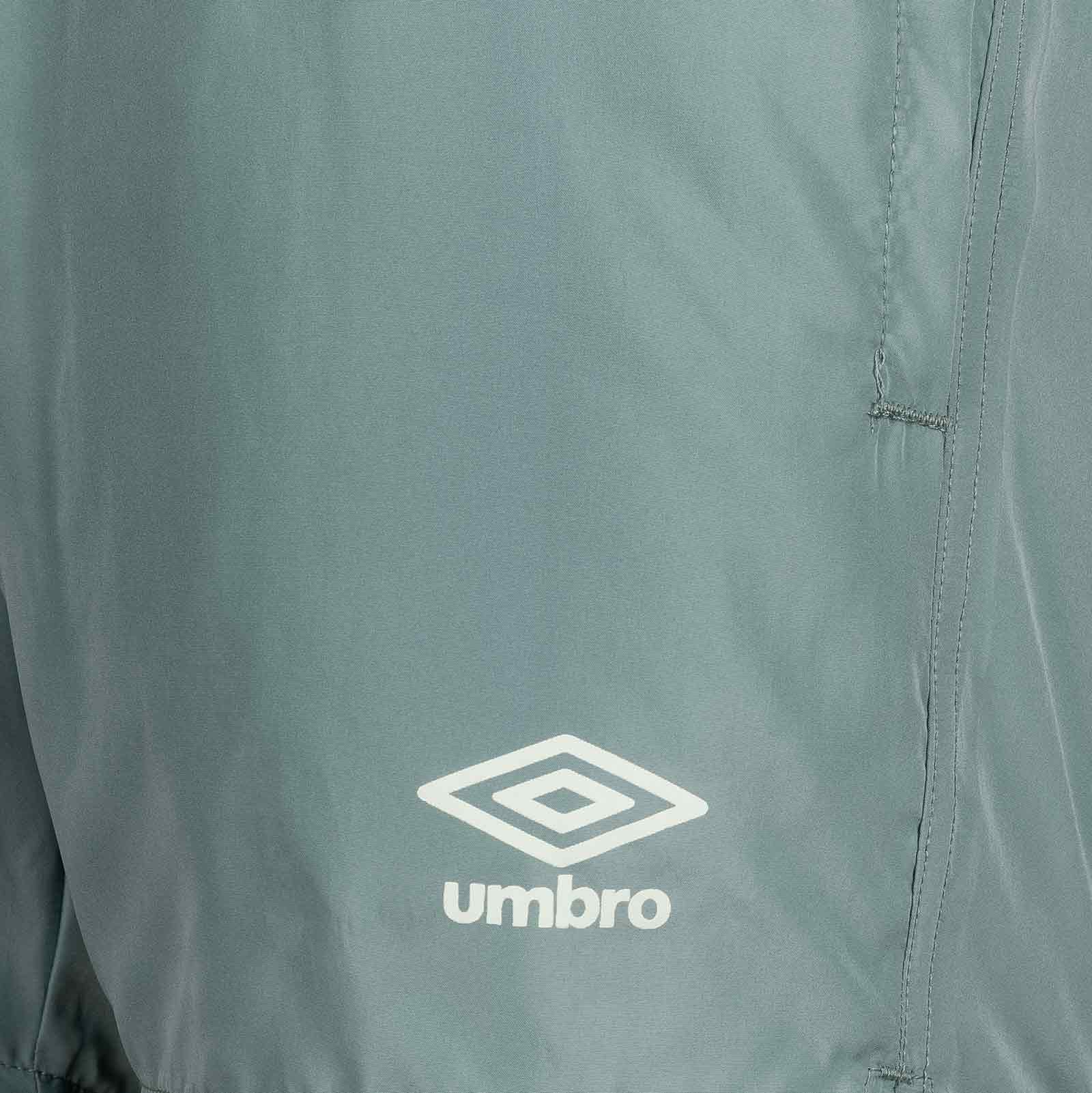 Umbro Football Mens Lightweight Training Short - Green - Image 3