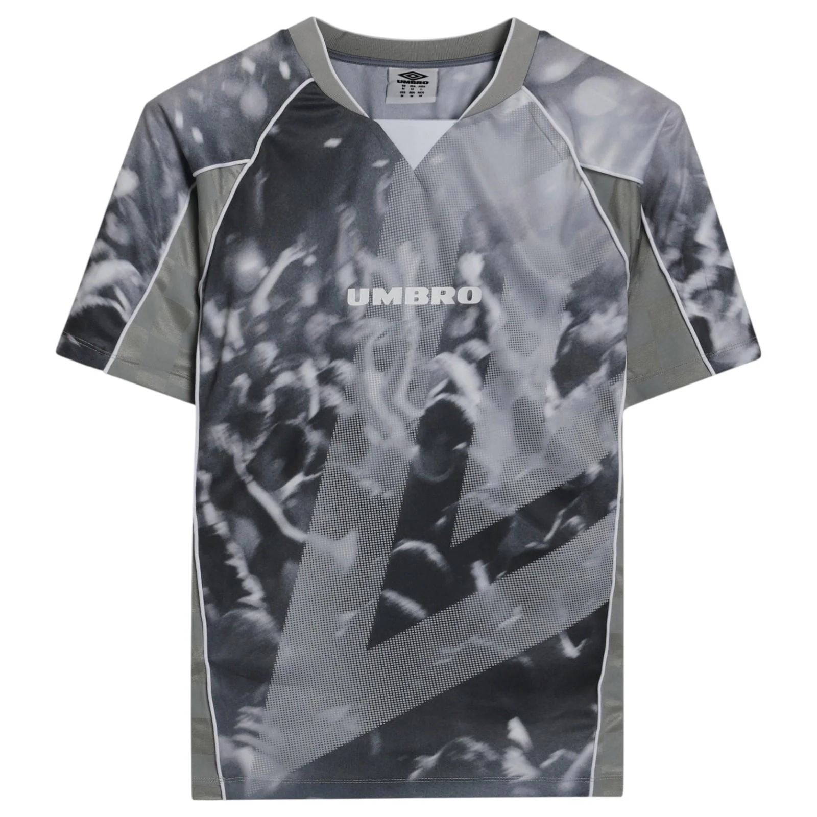Umbro Panelled Boxy-Fit Mens Short Sleeve Football Shirt - Image 3