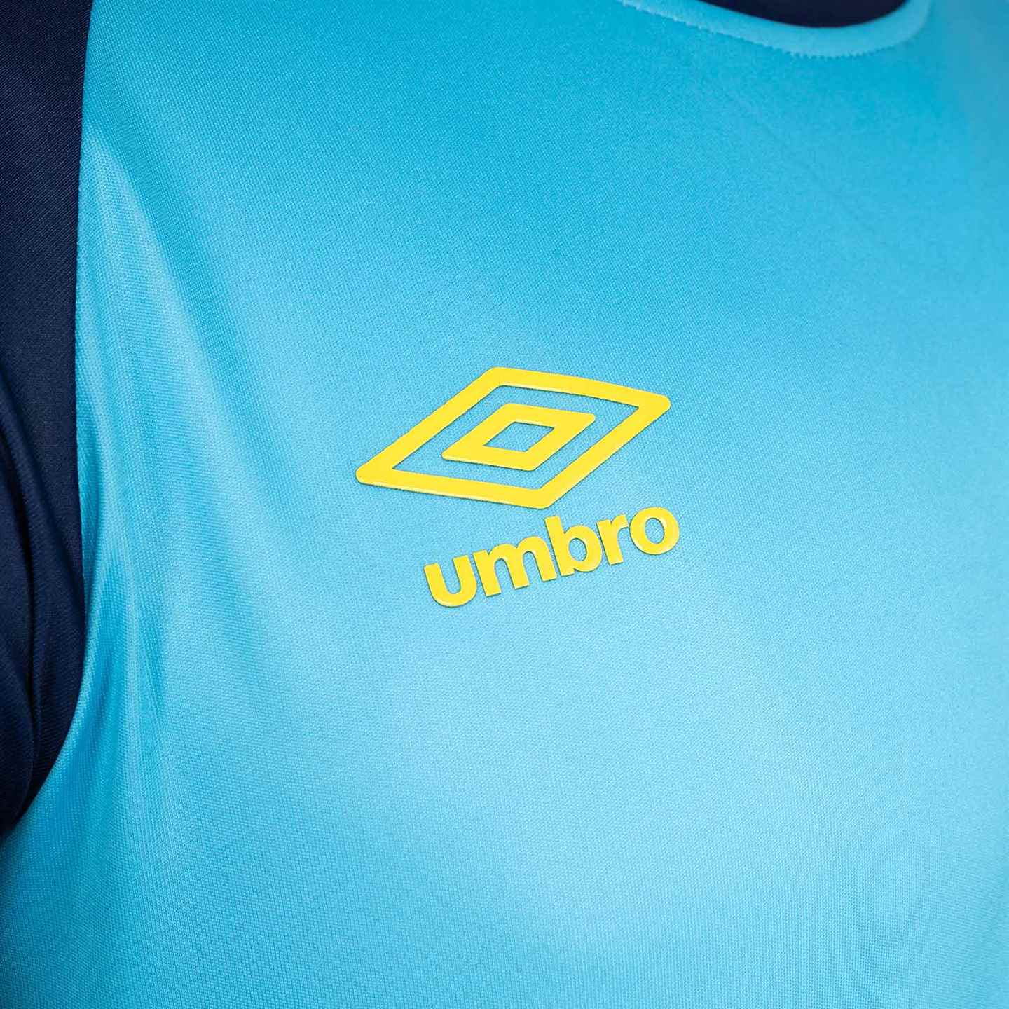 Umbro St Patricks Athletic Football Club 2025 Training Jersey - Image 4